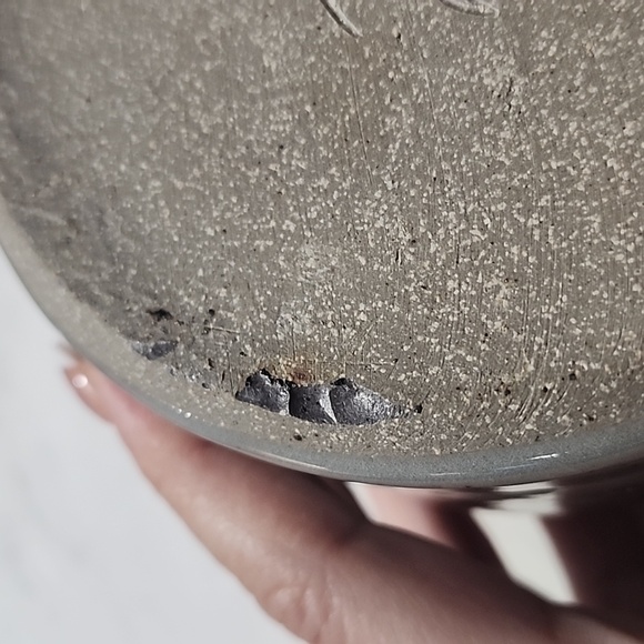 ESSIG VINTAGE  SALT GLAZED  POTTERY.  YEAGERTOWN  1998. - Picture 7 of 7